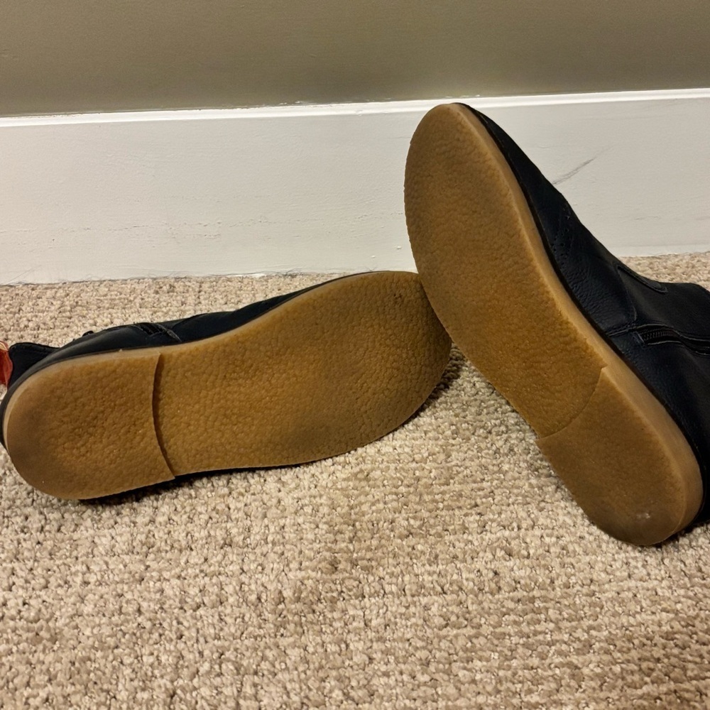 Mini Boden - Kids Navy Leather Chelsea Boots - size 35 - Picture 7 of 8